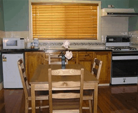 Acacia Cottage - Kalgoorlie Accommodation 0