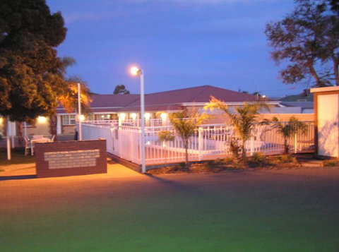 Acacia Cottage - Kalgoorlie Accommodation 1