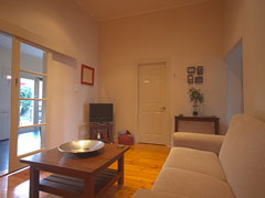 Lottes Cottage - Kalgoorlie Accommodation 3