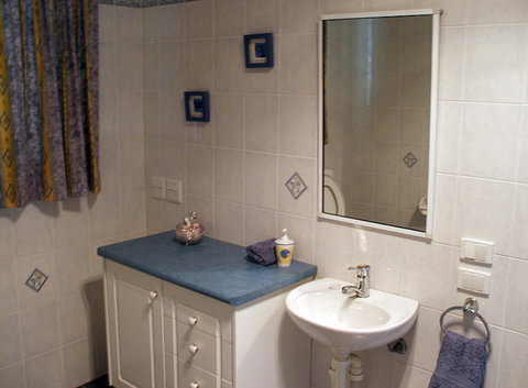 Blue Wren Cottage - Coolabah - Kalgoorlie Accommodation 0
