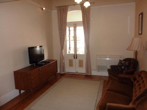 Royal Apartment - Kalgoorlie Accommodation 2