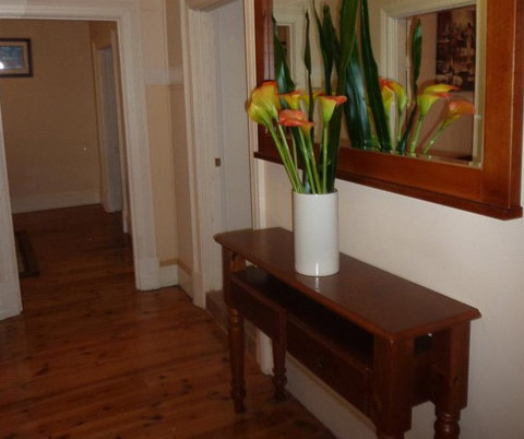 Royal Apartment - Kalgoorlie Accommodation 4