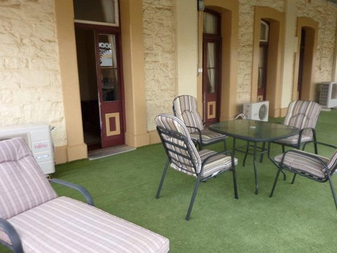 Royal Apartment - Kalgoorlie Accommodation 5