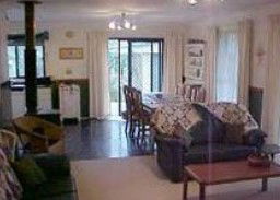 Arcadia House - Kalgoorlie Accommodation 4