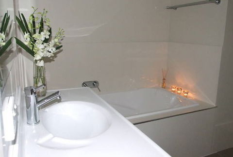 Armidale Executive Short Stay Apartments - Kalgoorlie Accommodation 4