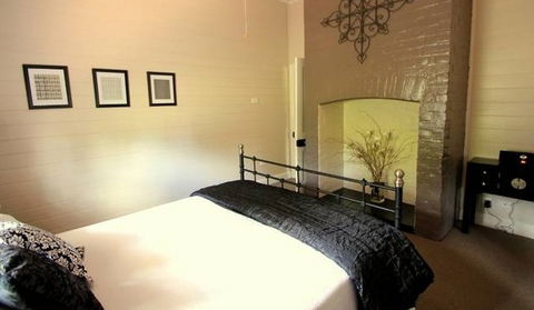Annie's Folly Boutique Accommodation - Kalgoorlie Accommodation 1