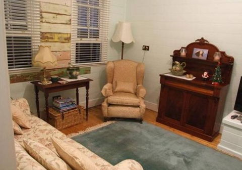 Allwood Cottage - Kalgoorlie Accommodation 3