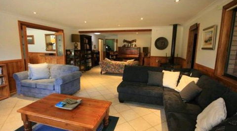 Adams Peak Retreat - Kalgoorlie Accommodation 0