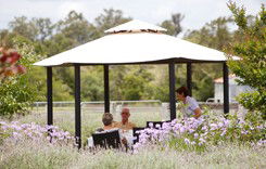 Camelot Retreat - Kalgoorlie Accommodation 2