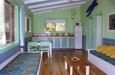 Moore Park Beach Huts - Kalgoorlie Accommodation 2