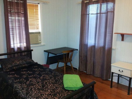 Auckland Street Queenslander - Kalgoorlie Accommodation 5