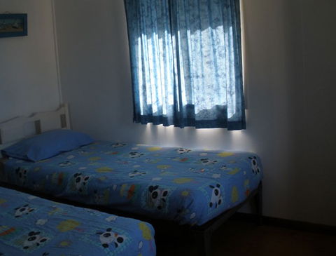 Cosy Cottages Amity Point - Kalgoorlie Accommodation 5