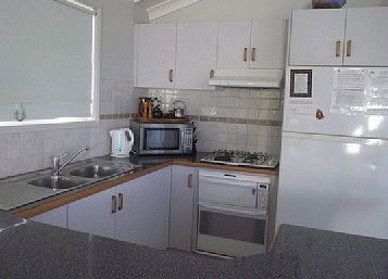 Ana Pana - Holiday Home - Kalgoorlie Accommodation 3