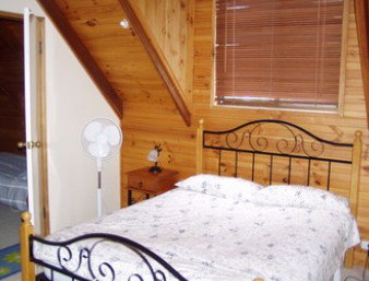 A Little Bit Of Heaven - Holiday Home - Kalgoorlie Accommodation 2