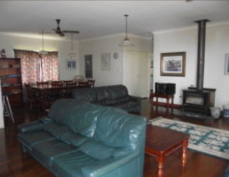 Eagle Outlook - Holiday Home - Kalgoorlie Accommodation 4