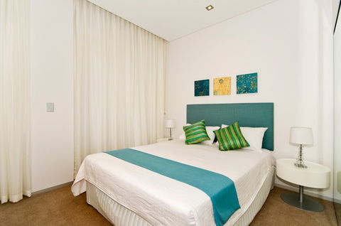 Ambience On Burleigh Beach - Kalgoorlie Accommodation 5