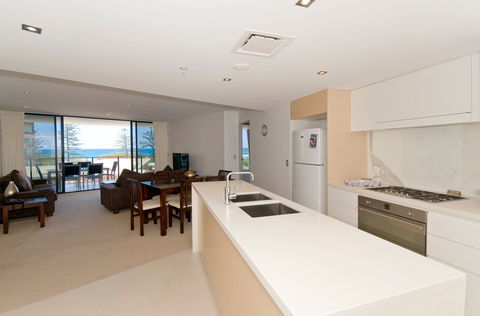 Ambience On Burleigh Beach - Kalgoorlie Accommodation 9