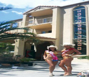 Gold Coast International Backpackers Resort - Kalgoorlie Accommodation 0