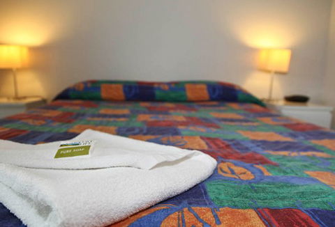 Ambassador Apartments Holiday Units - Kalgoorlie Accommodation 3