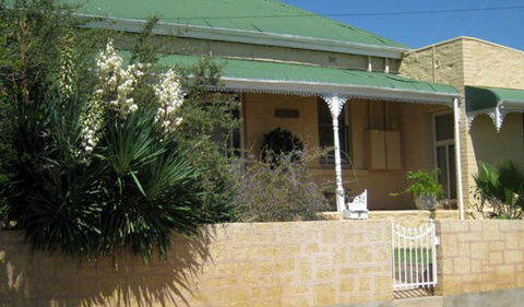 Amalie Cottage Waikerie - Kalgoorlie Accommodation 0