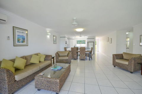Roydon Beachfront Holiday Apartments - Kalgoorlie Accommodation 8