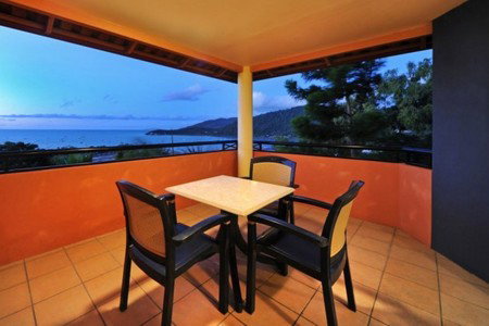 Martinique Whitsunday - Kalgoorlie Accommodation 1