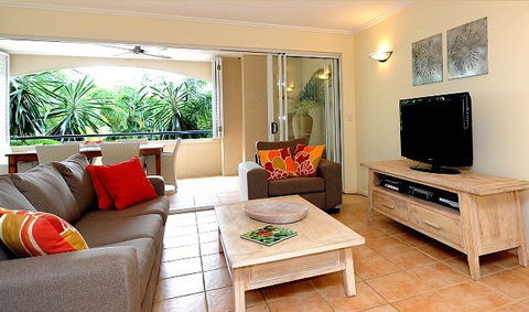 Cayman Villas Port Douglas - Kalgoorlie Accommodation 1