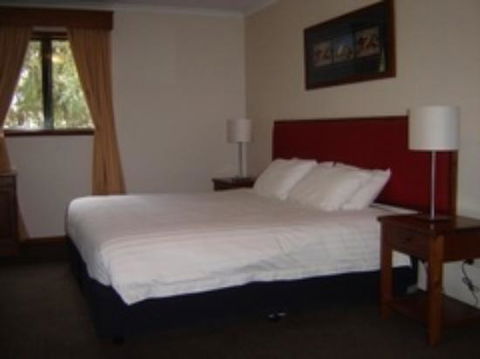 The Island Resort Motel - Kalgoorlie Accommodation 2