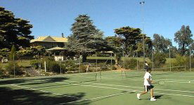 Fraser Island Retreat - Kalgoorlie Accommodation 0