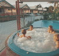Dolphin Sands Holiday Cabins - Kalgoorlie Accommodation
