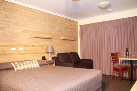AAt 28 GOLDSMITH(Golden Chain Motel) - Kalgoorlie Accommodation 1