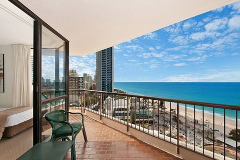 Gold Coast Holiday Stays - Kalgoorlie Accommodation 1