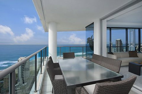 Gold Coast Holiday Stays - Kalgoorlie Accommodation 3