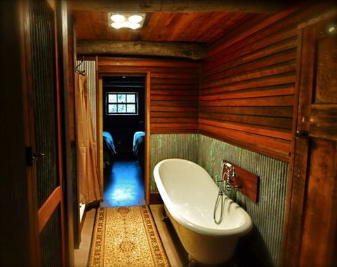 Moonbah Hut - Kalgoorlie Accommodation 3