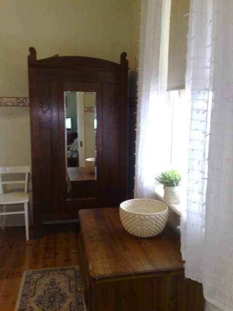 Charlie Bates Cottage - Kalgoorlie Accommodation 8
