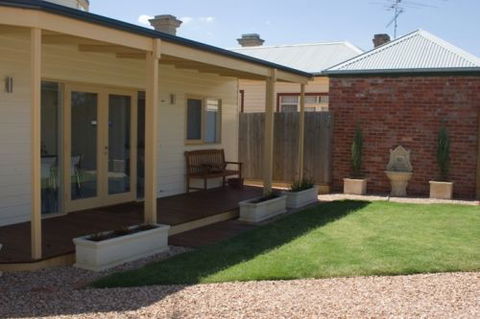 Sabina On Little Myers - Kalgoorlie Accommodation 7