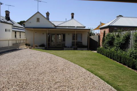 Sabina On Little Myers - Kalgoorlie Accommodation 8
