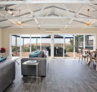 Coral Sands Luxury Beach House - Kalgoorlie Accommodation