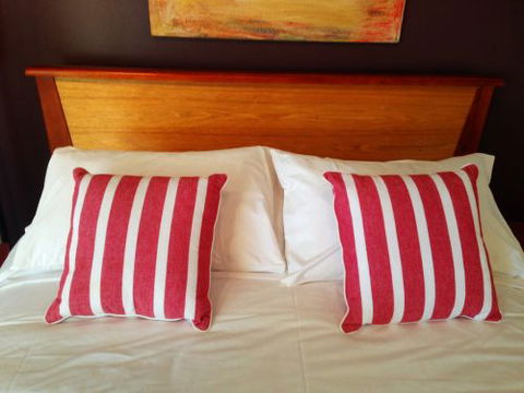 ArtHOUSE Beachfront Accommodation - Kalgoorlie Accommodation 4
