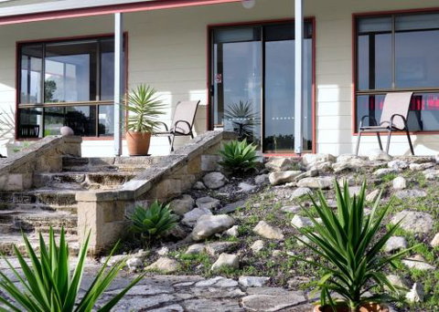 Kestrel Downs - Kalgoorlie Accommodation 0