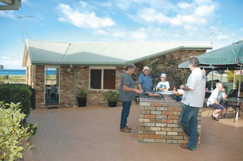 Captain's Quarters - Kalgoorlie Accommodation 1