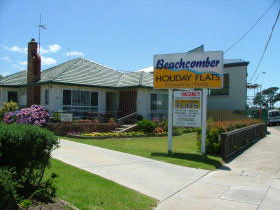 Beachcomber Holiday Flats - Kalgoorlie Accommodation 0