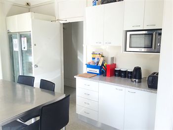 Manly Guest House - Kalgoorlie Accommodation 7