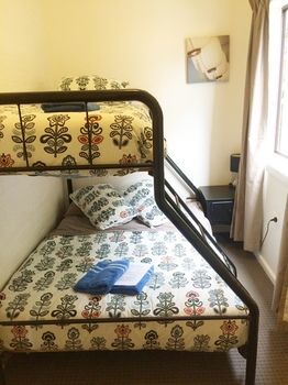 Manly Guest House - Kalgoorlie Accommodation 18
