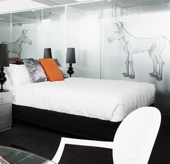 Art Series - The Cullen - Kalgoorlie Accommodation 29