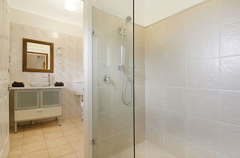 Artisan Spa Views - Kalgoorlie Accommodation 7
