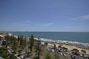 Malibu Mooloolaba - Kalgoorlie Accommodation 6