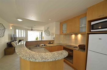 Malibu Mooloolaba - Kalgoorlie Accommodation 12