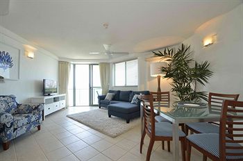 Malibu Mooloolaba - Kalgoorlie Accommodation 14