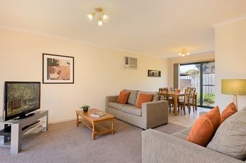 Apartments @ Mt Waverley - Kalgoorlie Accommodation 15
